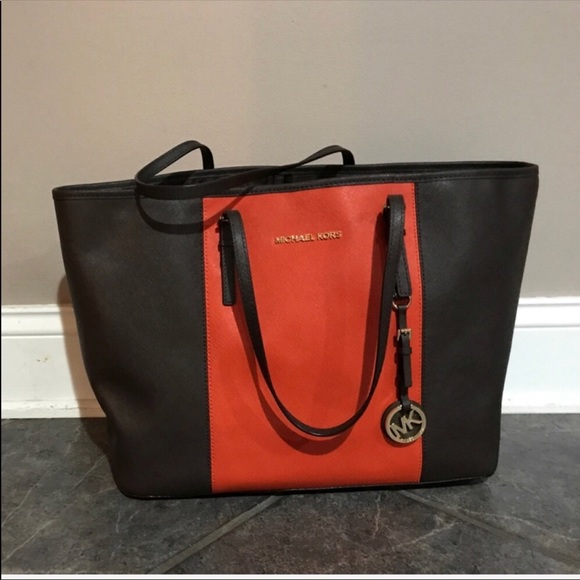 Michael Kors Large Jet Set Tote - Picture 2 of 5